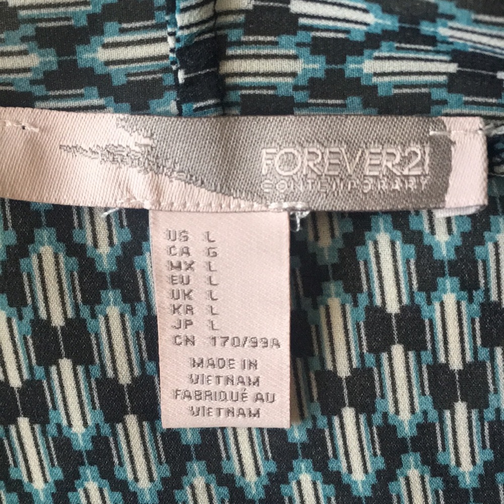 Ladies top - Picture 2 of 2